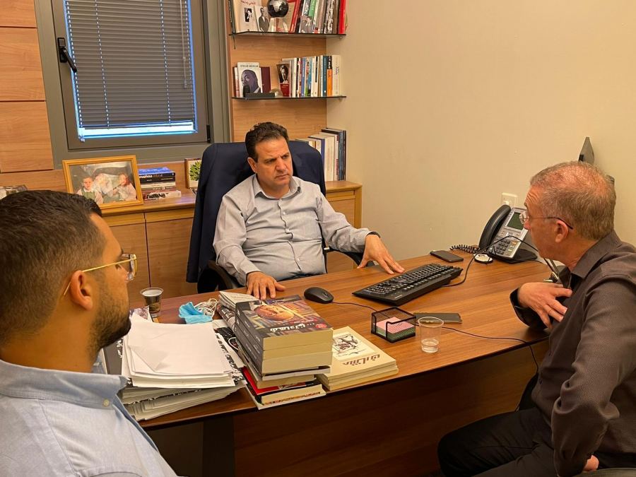 * عودة: هذا القانون حقّ لكبار السنّ وكرامة لنا جميعًا